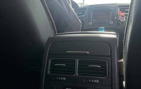 Volkswagen Touareg III, 2011 год, 2 100 000 рублей, 12 фотография