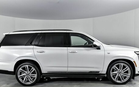 Cadillac Escalade V, 2025 год, 22 740 000 рублей, 6 фотография