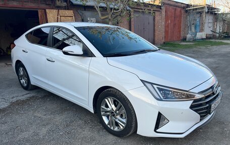 Hyundai Avante, 2019 год, 1 850 000 рублей, 2 фотография