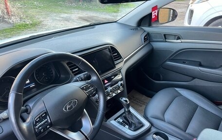 Hyundai Avante, 2019 год, 1 850 000 рублей, 8 фотография