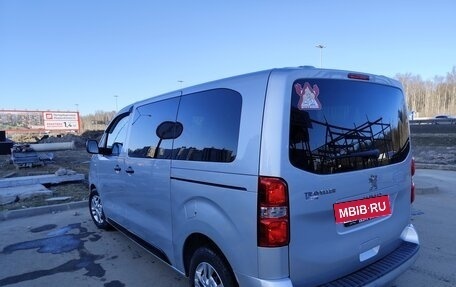Peugeot Traveller I, 2021 год, 3 850 000 рублей, 5 фотография