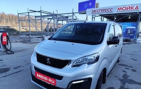Peugeot Traveller I, 2021 год, 3 850 000 рублей, 8 фотография