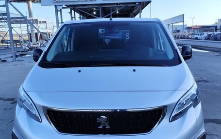 Peugeot Traveller I, 2021 год, 3 850 000 рублей, 9 фотография