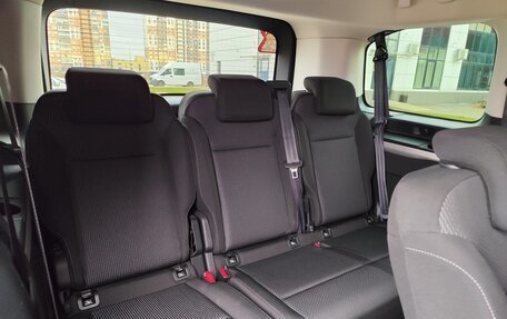 Peugeot Traveller I, 2021 год, 3 850 000 рублей, 21 фотография