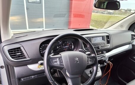 Peugeot Traveller I, 2021 год, 3 850 000 рублей, 14 фотография