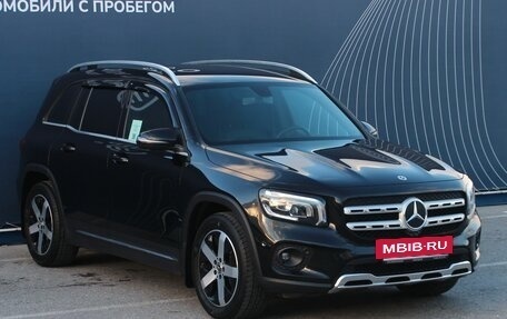 Mercedes-Benz GLB, 2020 год, 2 970 000 рублей, 3 фотография