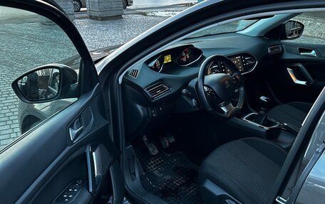 Peugeot 308 II, 2019 год, 1 350 000 рублей, 10 фотография