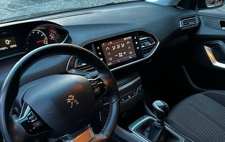 Peugeot 308 II, 2019 год, 1 350 000 рублей, 9 фотография