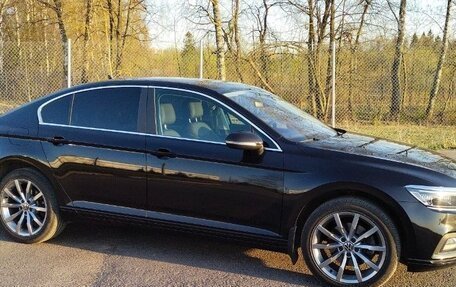 Volkswagen Passat B8 рестайлинг, 2021 год, 3 200 000 рублей, 4 фотография