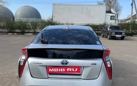 Toyota Prius IV XW50, 2017 год, 1 900 000 рублей, 16 фотография