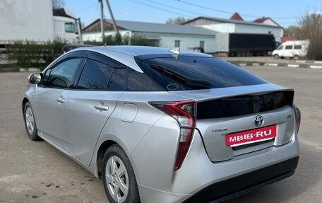 Toyota Prius IV XW50, 2017 год, 1 900 000 рублей, 22 фотография