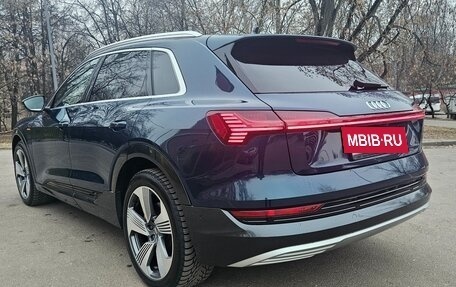 Audi e-tron I, 2020 год, 4 975 000 рублей, 6 фотография