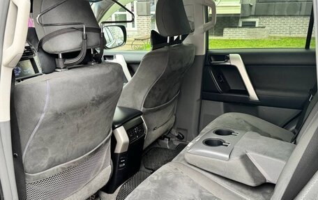 Toyota Land Cruiser Prado 150 рестайлинг 2, 2011 год, 2 600 000 рублей, 10 фотография