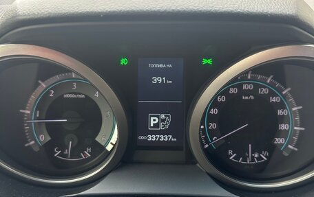 Toyota Land Cruiser Prado 150 рестайлинг 2, 2011 год, 2 600 000 рублей, 8 фотография