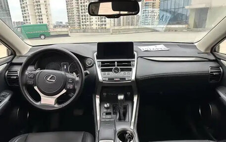 Lexus NX I, 2021 год, 2 978 000 рублей, 7 фотография