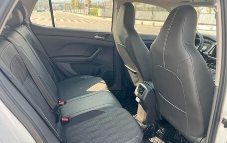Volkswagen T-Cross I, 2021 год, 1 210 600 рублей, 7 фотография