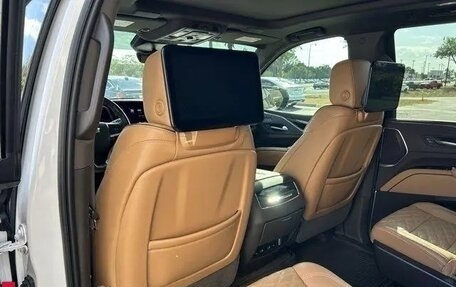 Cadillac Escalade V, 2021 год, 8 800 000 рублей, 13 фотография