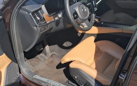Volvo S90 II рестайлинг, 2019 год, 3 700 000 рублей, 13 фотография