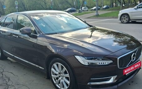 Volvo S90 II рестайлинг, 2019 год, 3 700 000 рублей, 2 фотография