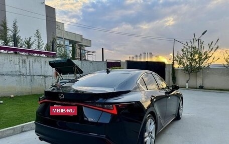 Lexus IS III, 2021 год, 3 050 000 рублей, 5 фотография