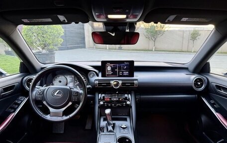 Lexus IS III, 2021 год, 3 050 000 рублей, 9 фотография