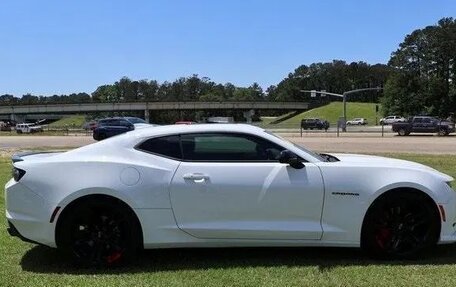 Chevrolet Camaro VI, 2022 год, 4 290 000 рублей, 6 фотография