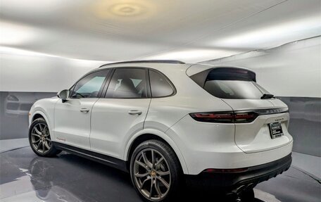 Porsche Cayenne III, 2022 год, 7 987 925 рублей, 2 фотография