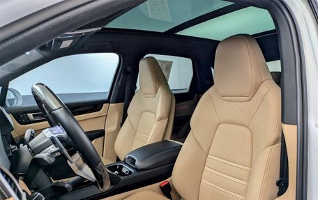 Porsche Cayenne III, 2022 год, 7 987 925 рублей, 13 фотография