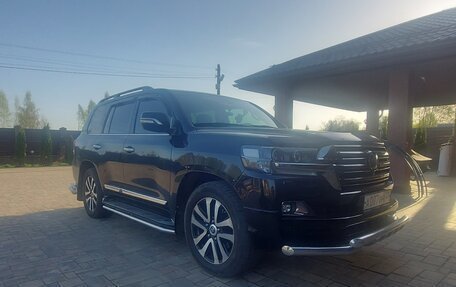 Toyota Land Cruiser 200, 2017 год, 6 100 000 рублей, 3 фотография