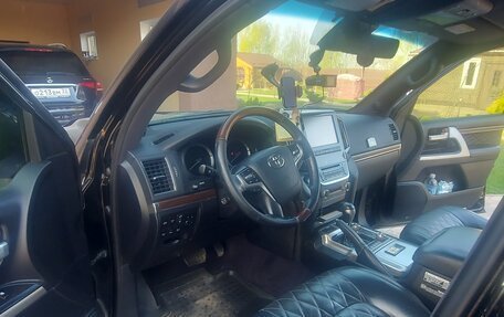 Toyota Land Cruiser 200, 2017 год, 6 100 000 рублей, 14 фотография