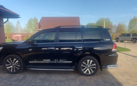 Toyota Land Cruiser 200, 2017 год, 6 100 000 рублей, 13 фотография