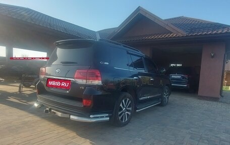 Toyota Land Cruiser 200, 2017 год, 6 100 000 рублей, 6 фотография