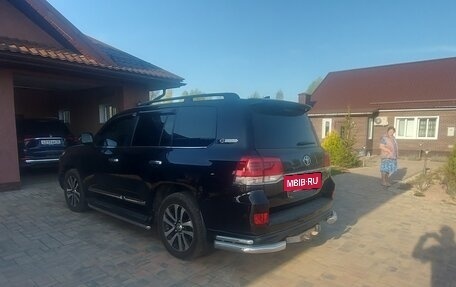 Toyota Land Cruiser 200, 2017 год, 6 100 000 рублей, 12 фотография