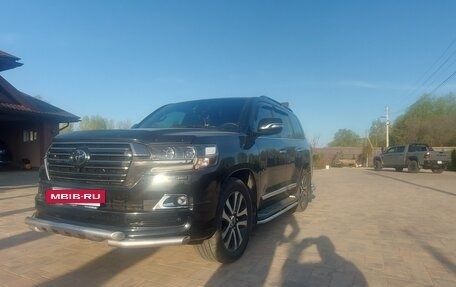 Toyota Land Cruiser 200, 2017 год, 6 100 000 рублей, 9 фотография