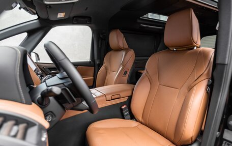 Toyota Alphard, 2024 год, 13 990 000 рублей, 10 фотография