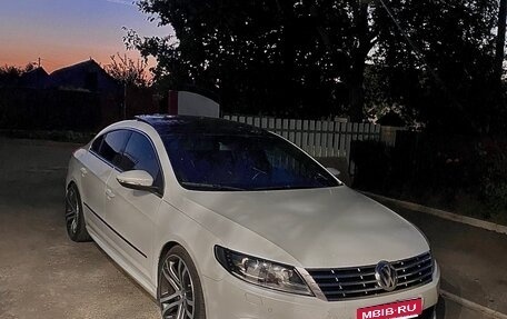 Volkswagen Passat CC I рестайлинг, 2013 год, 1 590 000 рублей, 1 фотография