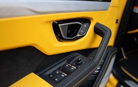 Lamborghini Urus I, 2021 год, 24 500 000 рублей, 14 фотография