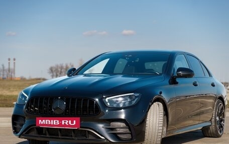Mercedes-Benz E-Класс, 2022 год, 5 300 000 рублей, 7 фотография