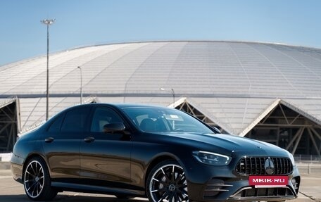 Mercedes-Benz E-Класс, 2022 год, 5 300 000 рублей, 8 фотография