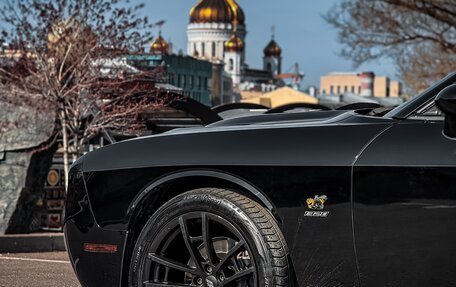 Dodge Challenger III рестайлинг 2, 2021 год, 7 100 000 рублей, 7 фотография