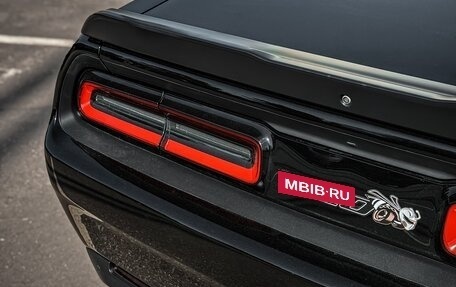 Dodge Challenger III рестайлинг 2, 2021 год, 7 100 000 рублей, 14 фотография