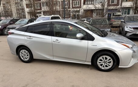 Toyota Prius IV XW50, 2018 год, 1 600 000 рублей, 2 фотография