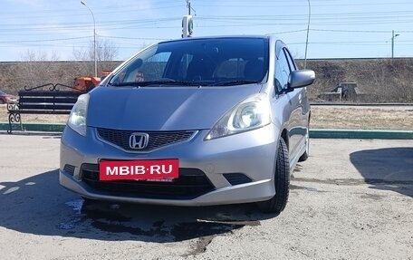 Honda Fit III, 2008 год, 850 000 рублей, 2 фотография