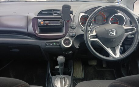 Honda Fit III, 2008 год, 850 000 рублей, 11 фотография