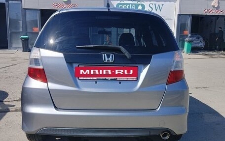 Honda Fit III, 2008 год, 850 000 рублей, 4 фотография