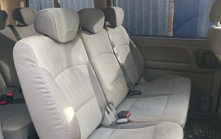 Hyundai H-1 II рестайлинг, 2008 год, 1 350 000 рублей, 7 фотография