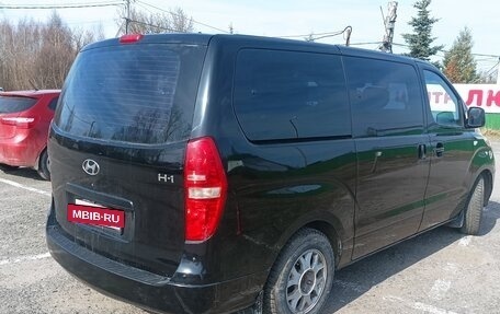 Hyundai H-1 II рестайлинг, 2008 год, 1 350 000 рублей, 3 фотография