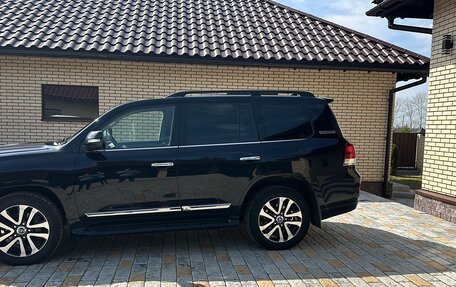 Toyota Land Cruiser 200, 2015 год, 5 777 777 рублей, 3 фотография