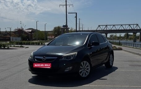 Opel Astra J, 2011 год, 980 000 рублей, 2 фотография