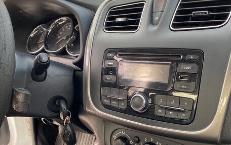 Renault Logan II, 2014 год, 319 000 рублей, 6 фотография